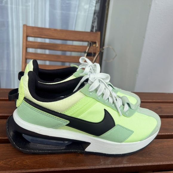 Size 6 - Nike Air Max Interlock Lite Green Anthracite W, new with box - Picture 2 of 3